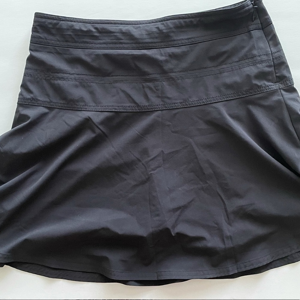 EUC Athleta black All Day skort- size 2